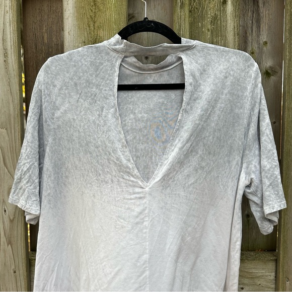 AMERICAN EAGLE Keyhole Tee - Picture 2 of 3